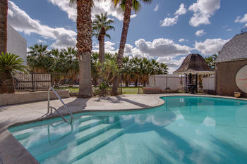 Vagabond Inn Executive - Bakersfield Downtowner Kültér fotó